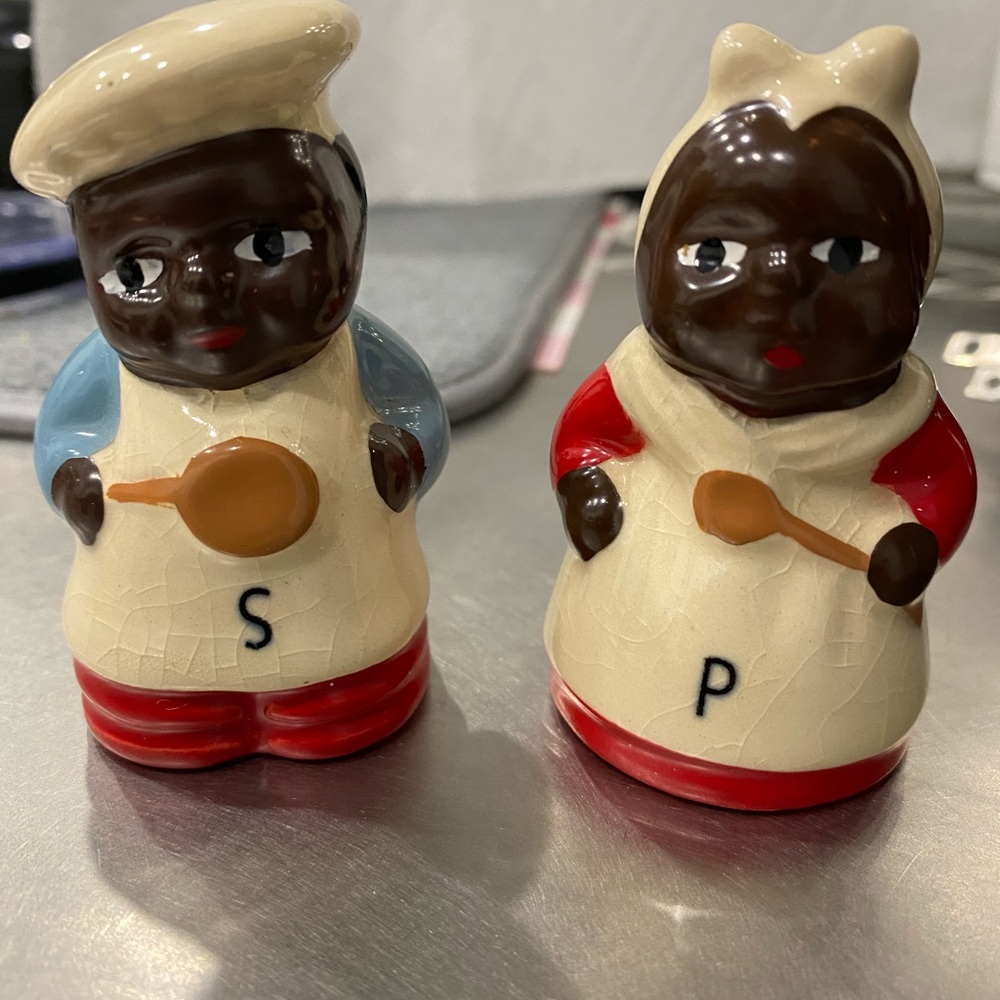 Vintage Americana Salt and pepper Anthropomorphic